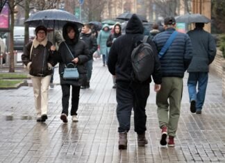 Весна на паузе: чего ждать от погоды сегодня и где понадобятся зонтики