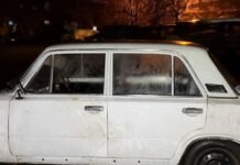 В Одессе юноша угнал авто, ограбил людей и сломал ногу охраннику, — ФОТО