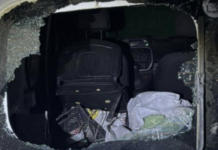 В Одессе мужчина разбил чужое авто