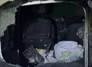 В Одессе мужчина разбил чужое авто