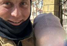 В Одессе 2-летний ребенок упал в открытый люк, — ФОТО