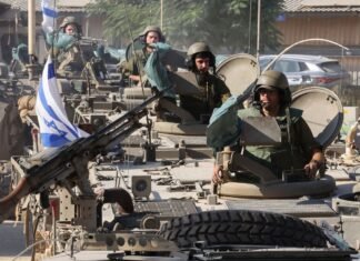 Израиль вдвое увеличил численность войск на границе с Ливаном