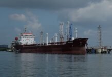 Индия направила военные корабли для защиты своих танкеров в Ормузском проливе, — Bloomberg