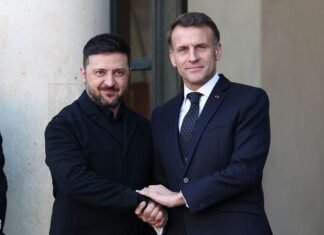 Зеленский заинтриговал тайными договоренностями с Макроном