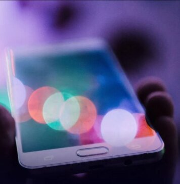 Пользователи жалуются на работу "Киевстар". Оператор уверяет — специалисты устраняют сложности