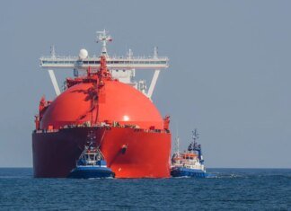 Катарские танкеры со СПГ застряли в Азии из-за остановки экспорта и блокировки Ормузского пролива