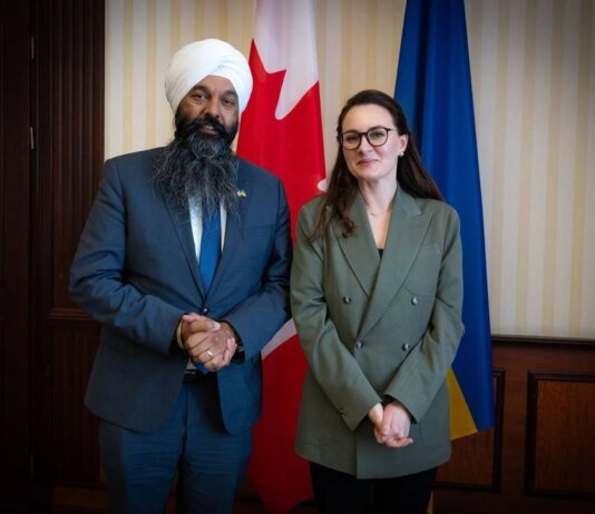 Украина и Канада договорились о совместной разработке месторождений и сотрудничестве в энергетике