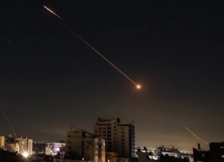 Иран заявил об ударе по дата-центру Amazon в Бахрейне