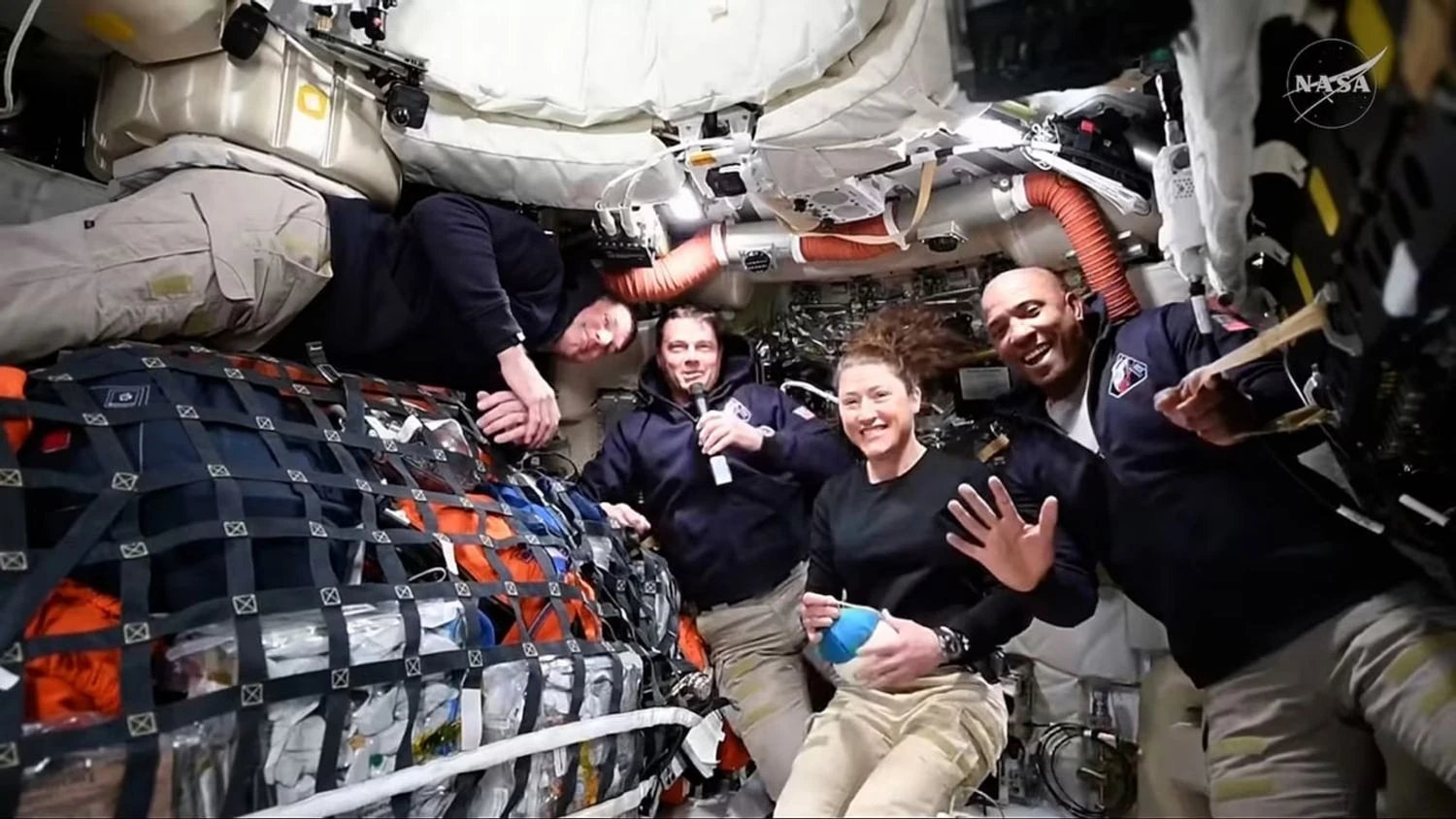 Экипаж Artemis II поделился деталями миссии и впечатлениями от полета вокруг Луны