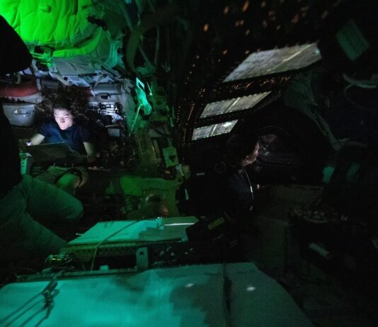 В миссии Artemis II снова сломался туалет, когда астронавты уже ближе к Луне, чем к Земле