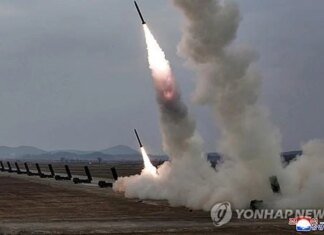 КНДР заявила об испытании новых ракет с кассетными боеголовками