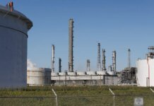 Восстановление добычи нефти и газа после войны может занять до двух лет