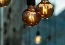 Графики отключений света в Украине на 23 апреля не планируются