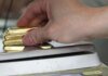 Цены на золото стабилизировались на фоне напряженности в Ормузском проливе