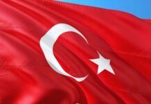 В Турции планируют запретить соцсети детям до 15 лет