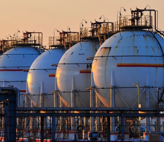 Мировой рынок СПГ-танкеров набирает обороты, несмотря на неоднозначность вокруг войны против Ирана