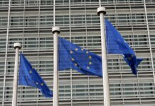 Украина сталкивается с риском ужесточения условий для кредита ЕС на €90 млрд — Bloomberg