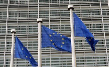 Украина сталкивается с риском ужесточения условий для кредита ЕС на €90 млрд — Bloomberg