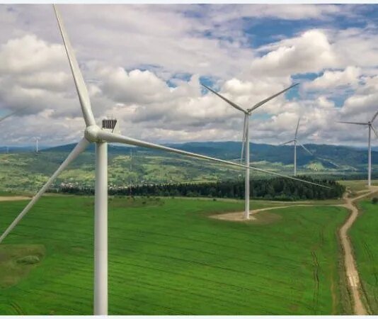 Война в Иране ускоряет переход мира к возобновляемой энергетике