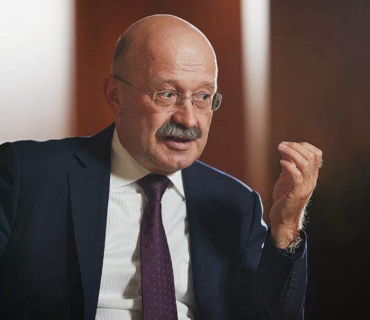 Был под ограничениями с 2022 года: США отменили санкции против экс-министра финансов РФ и банкира Задорнова