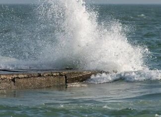 Одесситов призвали ограничить перемещение по городу из-за погодных условий