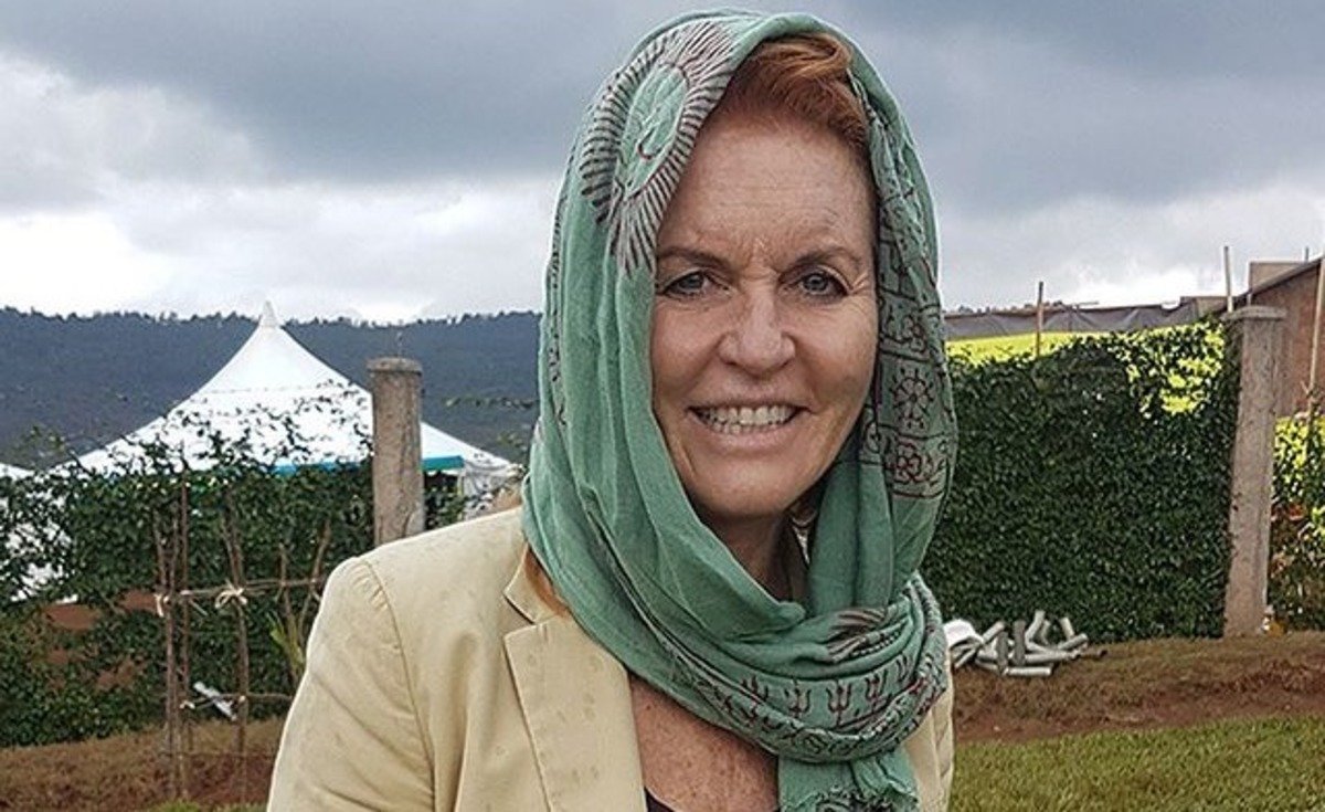 Найдена в Альпах: экс-супругу принца Эндрю заметили на дорогом курорте после 7 месяцев укрытия (фото)