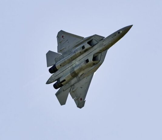 В ГУР раскрыли характеристики новой крылатой ракеты РФ «Ковер» с авиабомбой