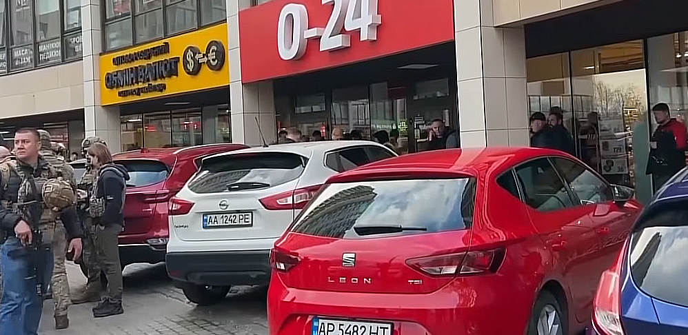 «Нужно пересмотреть правила»: Зеленский «прошелся» по полиции после теракта в Киеве