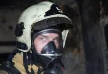 Чуть не сгорел заживо: под Одессой спасатели вытащили мужчину из пожара