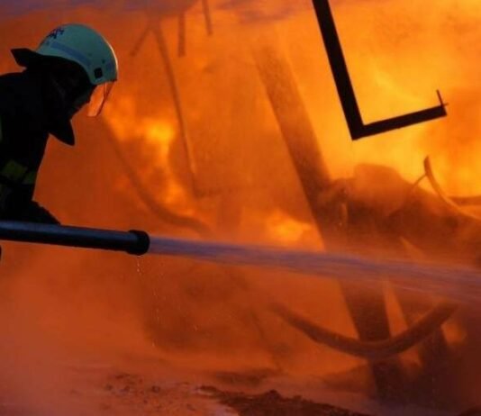 В порту на Одесщине после атаки РФ произошла утечка масла