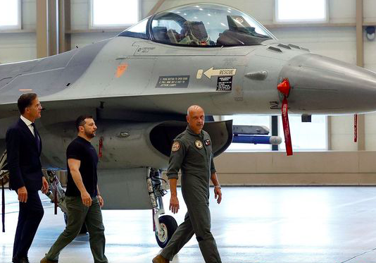 «Их ремонтируют»: премьер Норвегии объяснил, почему Украина три года ждет обещанных F-16