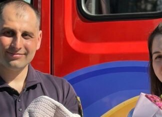 У супругов спасателей из Одессы родился ребенок, — ФОТО