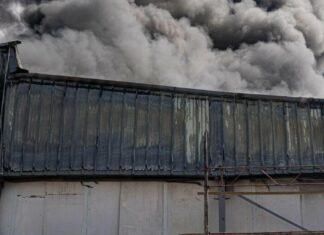 Масштабный пожар под Одессой: горели склады на Киевском шоссе, — ФОТО