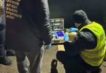 Трансфер за границу обернулся ножом: в Одессе задержали псевдопереправщиков