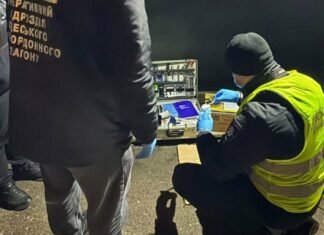 Трансфер за границу обернулся ножом: в Одессе задержали псевдопереправщиков