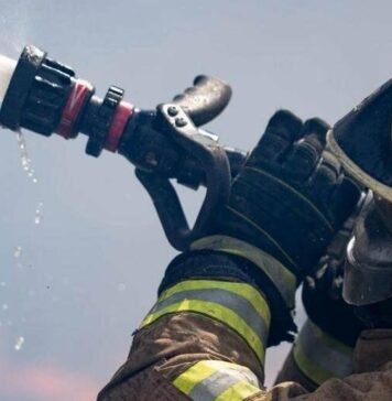 В Одесской области спасатели помогли больному и спасли ребенка