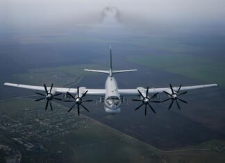 Взрывы в Днепре и Шостке: враг атакует Украину «Шахедами», в воздух взлетели бомбардировщики Ту-95