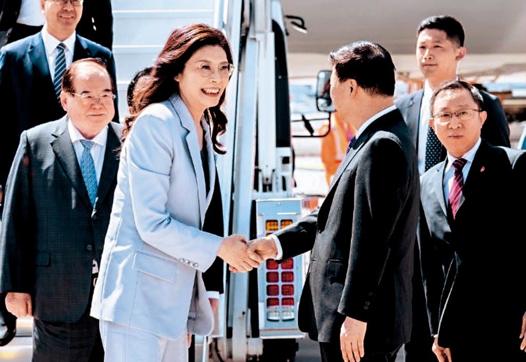Выступала против НАТО и за Путина: в Китай прибыла скандальная оппозиционерка с Тайваня