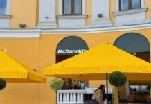 Макдональдс возле Дюка: как одесситы отреагировали на новое заведение в центре, — ФОТО