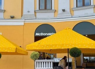 Макдональдс возле Дюка: как одесситы отреагировали на новое заведение в центре, — ФОТО