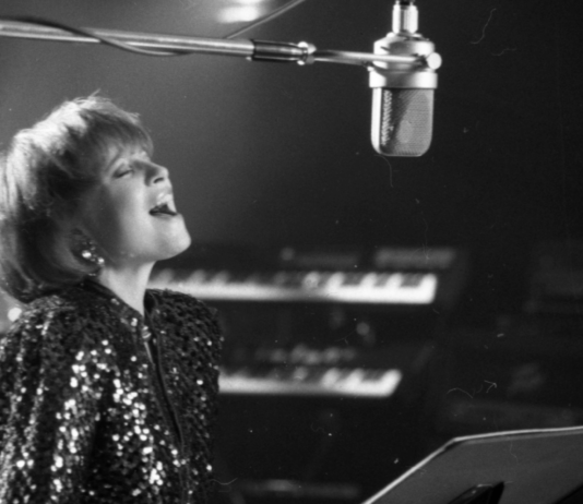 День рождения Квитки Цисык. Как украинка с уникальным голосом стала всемирно известной (фото, видео)