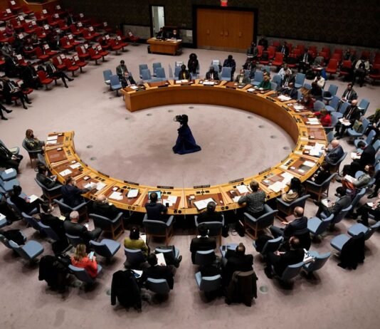 Россия и Китай «похоронили» резолюцию ООН об Ормузском проливе