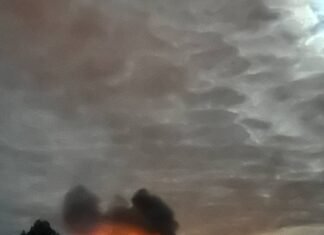Дроны атаковали Мелитополь: часть города погрузилась в блэкаут, — соцсети (видео)