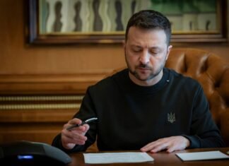 Зеленский одобрил продление военного положения и мобилизации еще на 90 дней