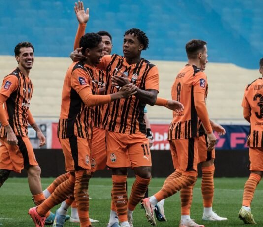 Ахметов на трибунах и магический гол в «девятку»: «Шахтер» шокировал АЗ в четвертьфинале ЛК