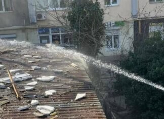 Дневная атака на Одесщину: выбиты окна и пожар в Черноморске, — ФОТО