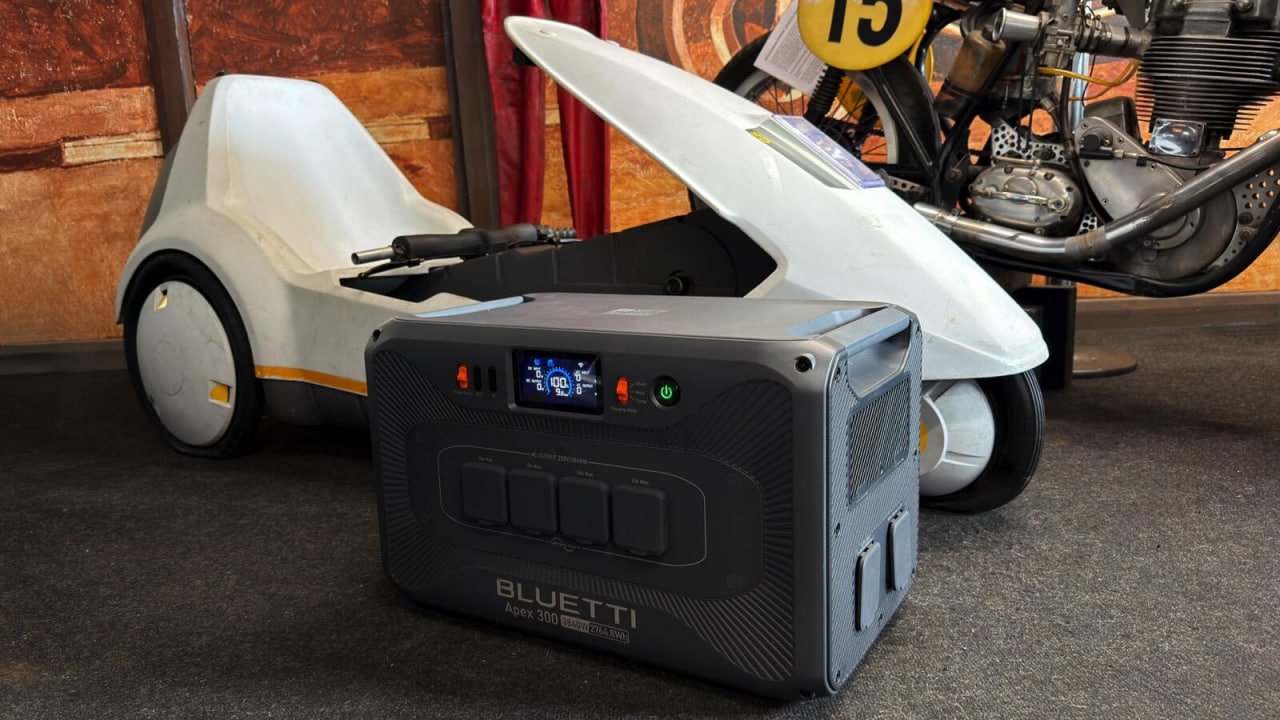 Обеспечит энергией целый дом: эксперт испытал зарядную станцию Bluetti Apex 300 (фото)