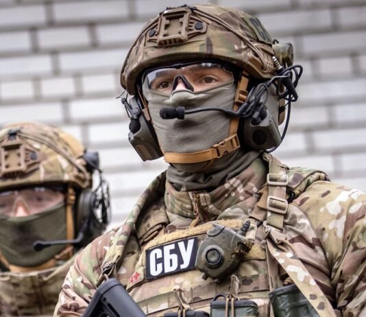 В Житомире разоблачили агента, который ежемесячно создавал тысячи фейков для РФ