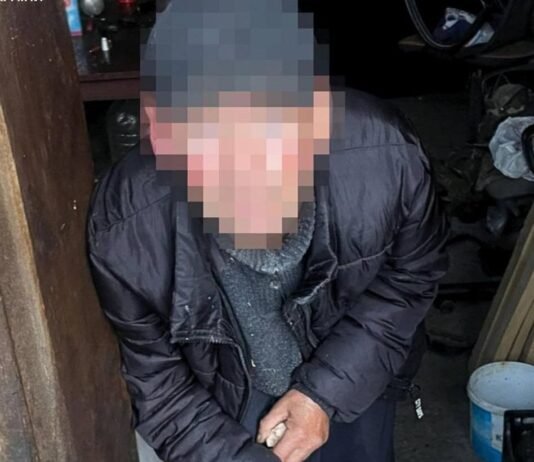 Бизнесмен 20 лет держал в трудовом рабстве мужчину на Львовщине