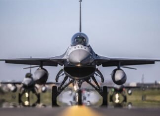 Массированная атака РФ по Украине частично парализовала авиасообщение в Польше: детали